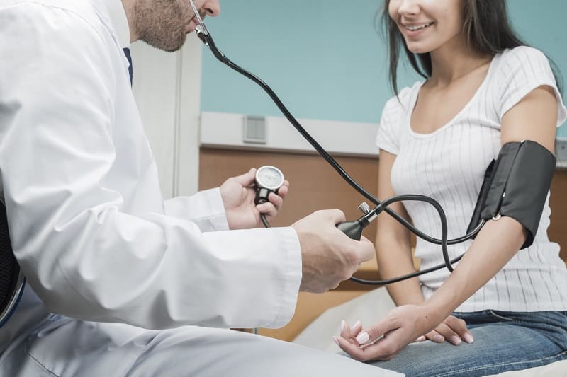 Diagnóstico y tratamiento de hipertensión arterial ofrecido por él Dr. Fidencio Hernández Solalinde que es especialista en Cardiología clínica